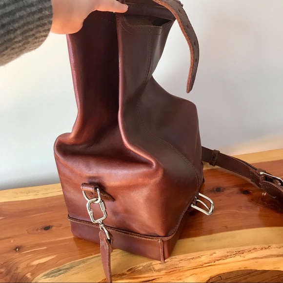 ❌ SOLD ❌ Saddleback Leather Medium Dry Bag - Picture 5 of 8